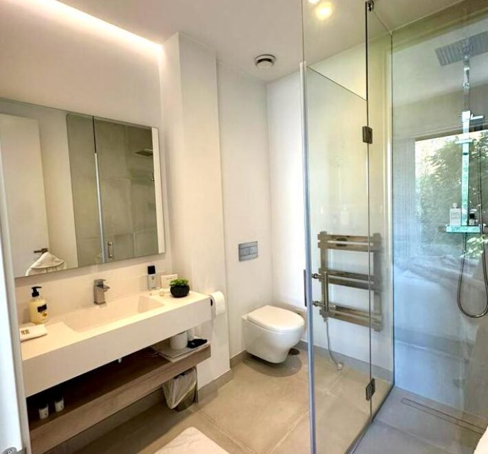 **Stunning Modern Villa in Monte Biarritz**