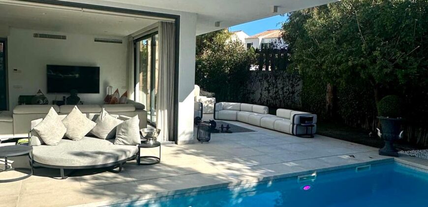 Stunning Modern Villa in Monte Biarritz