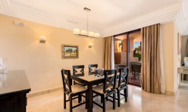 ** Luxury 3 Bed, ground floor Garden apartment located within the private gated community of ALZAMBRA VASARI