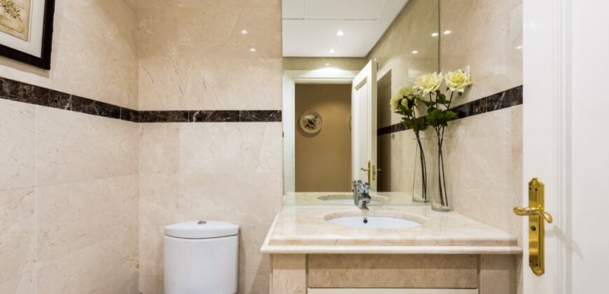 Luxury 3 Bed Garden Alzambra Vasari