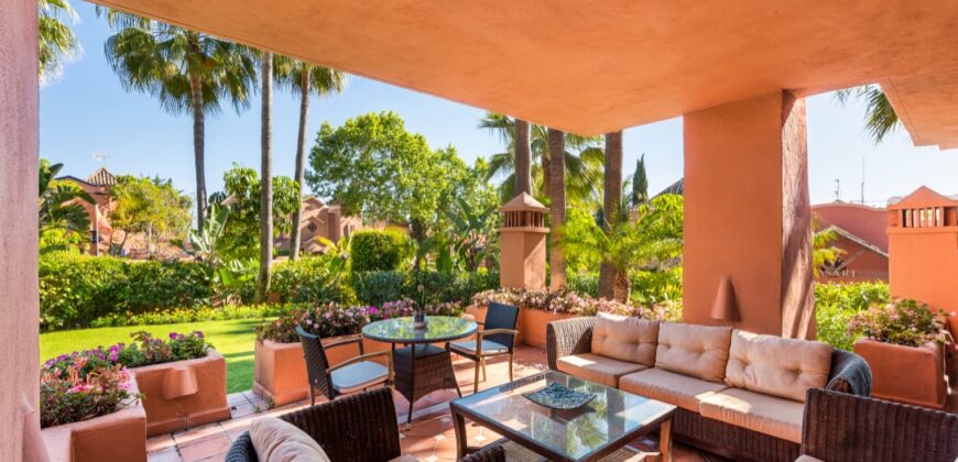 Luxury 3 Bed Garden Alzambra Vasari