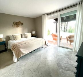 **Charming 3 Bed Townhouse Coastal Retreat in Estepona’s New Golden Mile**