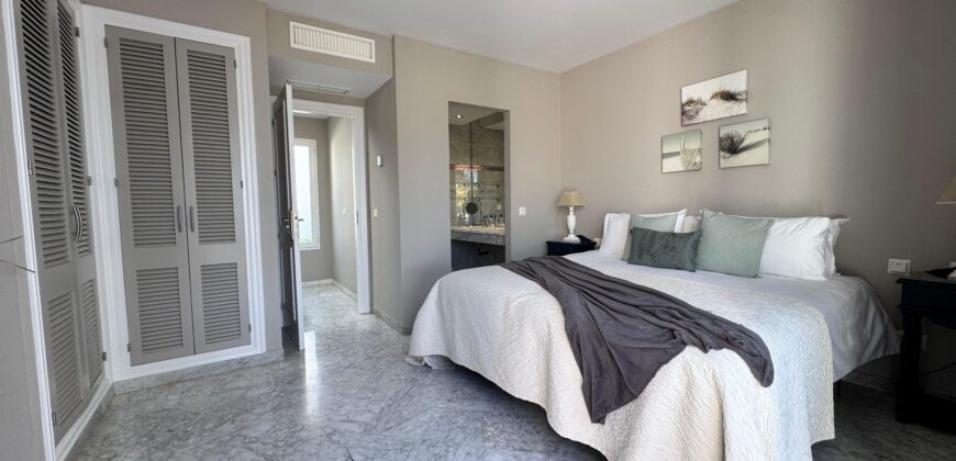 3 bedroom 3 bathroom townhouse located in Costalita villas estepona