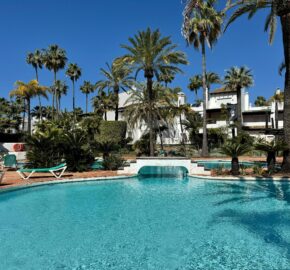 3 bedroom 3 bathroom townhouse located in Costalita villas estepona