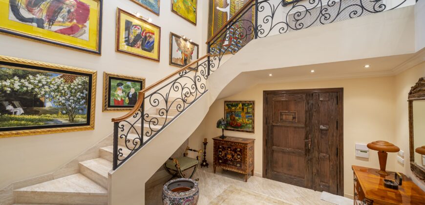 Luxury 5 bedroom Villa for sale in Las Brisas, Nueva Andalucía