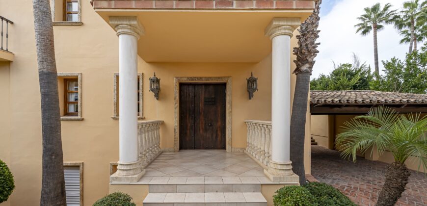Luxury 5 bedroom Villa for sale in Las Brisas, Nueva Andalucía