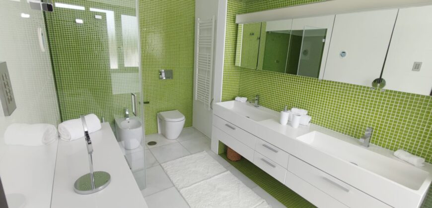 Contemporary 5 Bedroom Villa for Longer Term Rental