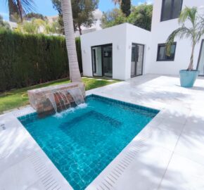Contemporary 5 Bedroom Villa for Longer Term Rental