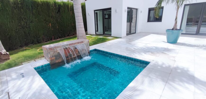 Contemporary 5 Bedroom Villa for Longer Term Rental