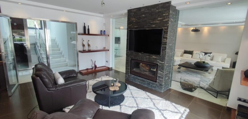 Contemporary 5 Bedroom Villa for Longer Term Rental