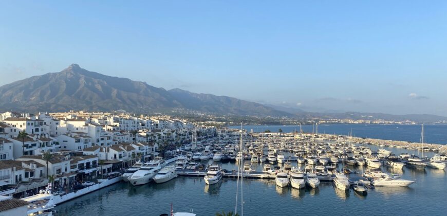 Gorgeous 2 bedroom 1 bathroom SEA VIEW, Penthouse in Puerto Banus