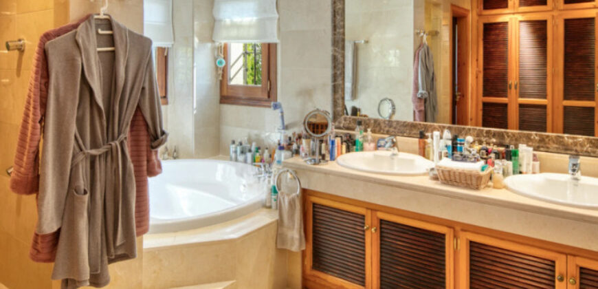 Luxurious Estate in Sierra Blanca