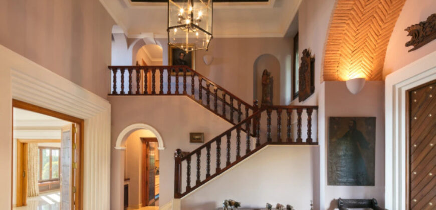Luxurious Estate in Sierra Blanca