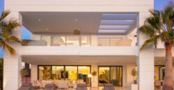 Modern Masterpiece with Prime Location in Nueva Andalucía