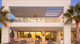Modern Masterpiece with Prime Location in Nueva Andalucía