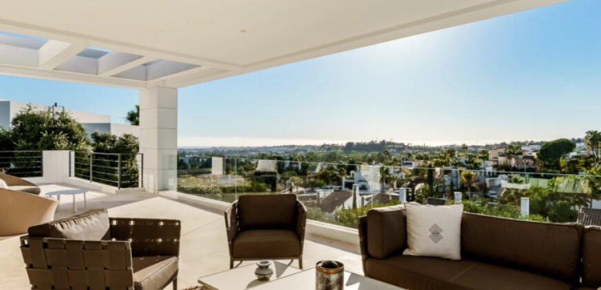 Modern Masterpiece with Prime Location in Nueva Andalucía