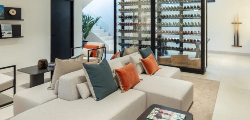 Modern Villa in Las Brisas