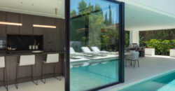 Modern Villa in Las Brisas