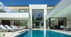 Modern Villa in Las Brisas