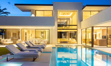 Modern Villa in Las Brisas