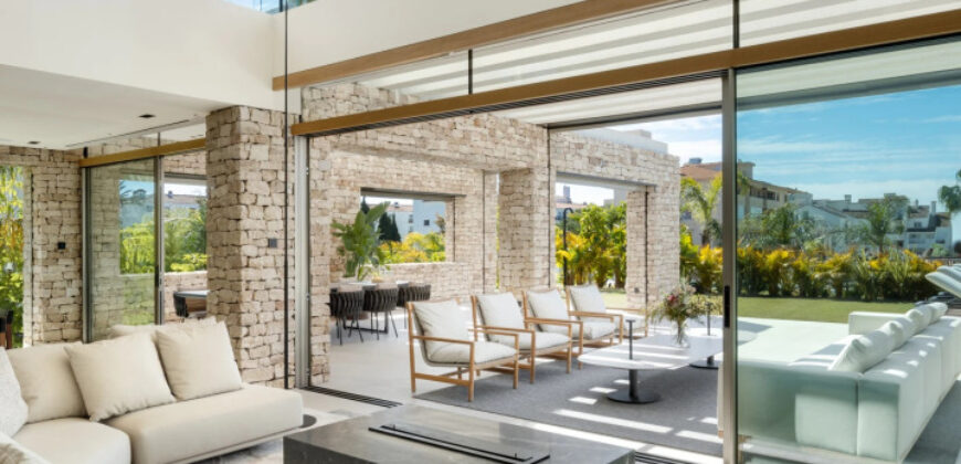Spectacular Villa by NMobe in Nueva Andalucía