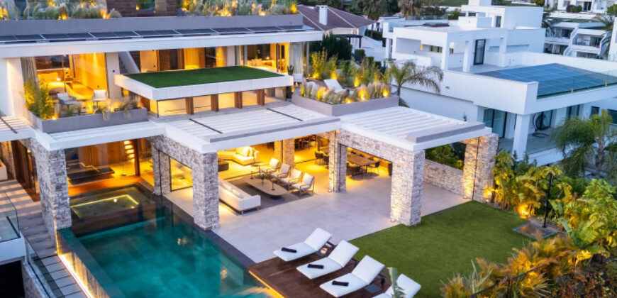 Spectacular Villa by NMobe in Nueva Andalucía