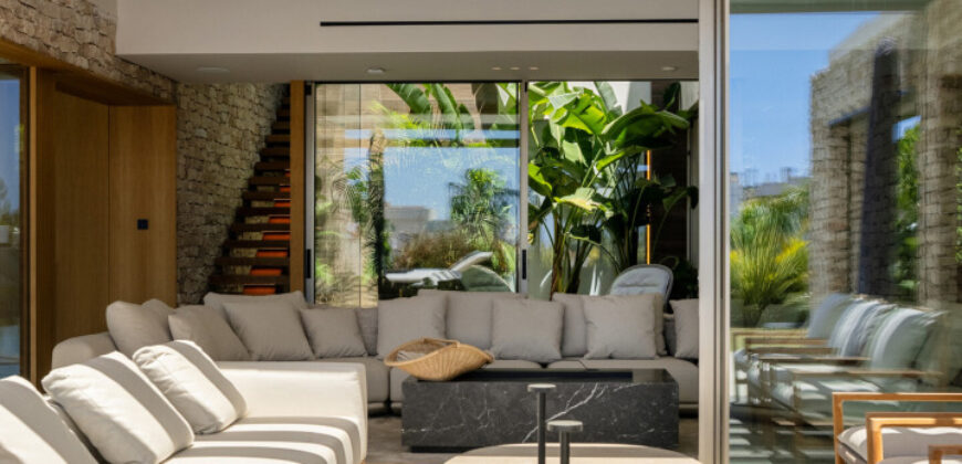 Spectacular Villa by NMobe in Nueva Andalucía