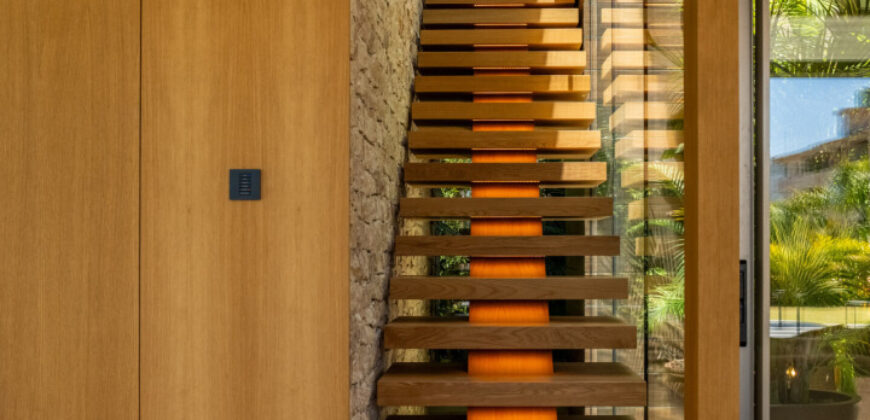 Spectacular Villa by NMobe in Nueva Andalucía