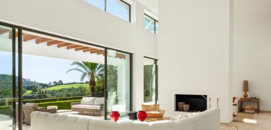 Andalusian Villa with Golf Views in Finca Cortesín