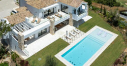 Unique Luxury Villa with Unparalleled Views in El Herrojo