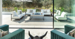 Contemporary Villa by AMES Arquitectos in Nueva Andalucía