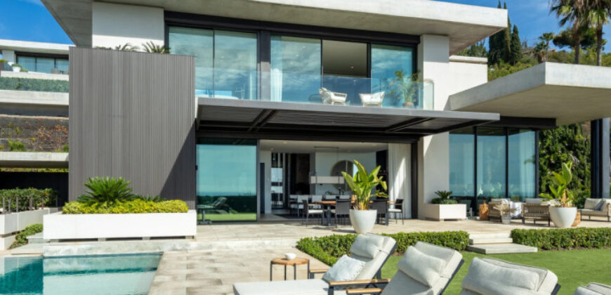 Stunning Villa with Panoramic Views