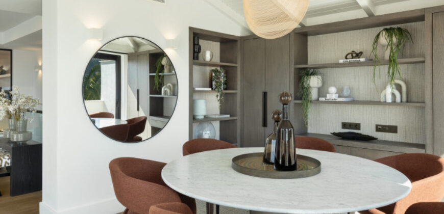 Extraordinary Villa with Prime Location in Los Naranjos Hill Club