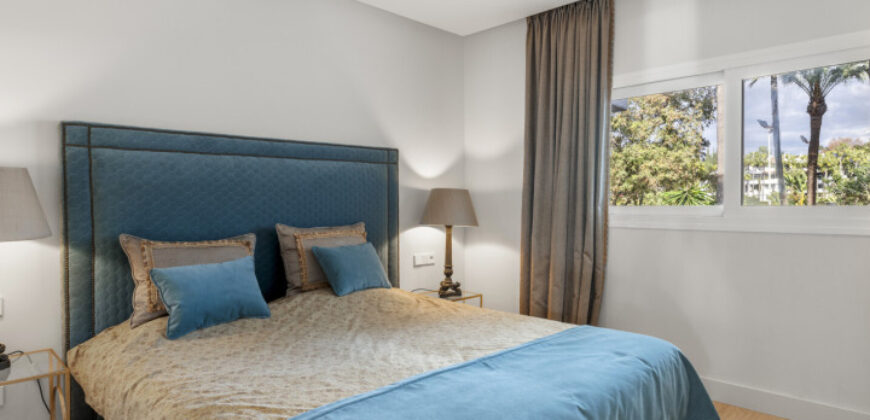 Luxurious Apartment in Puente Romano