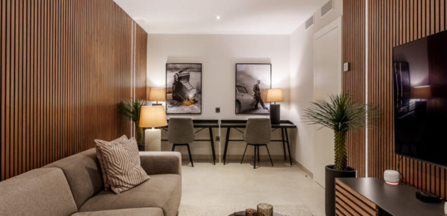 Modern Semi-Detached Villa minutes from Puerto Banus
