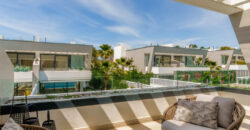 Modern Semi-Detached Villa minutes from Puerto Banus