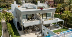 Modern Semi-Detached Villa minutes from Puerto Banus