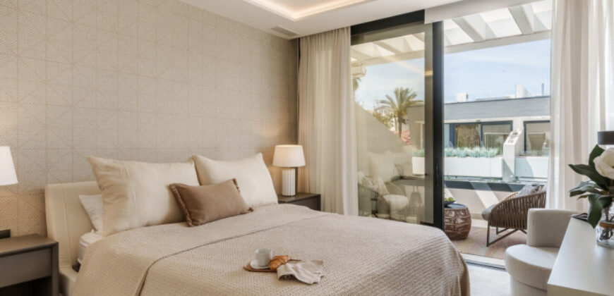 Modern Semi-Detached Villa minutes from Puerto Banus