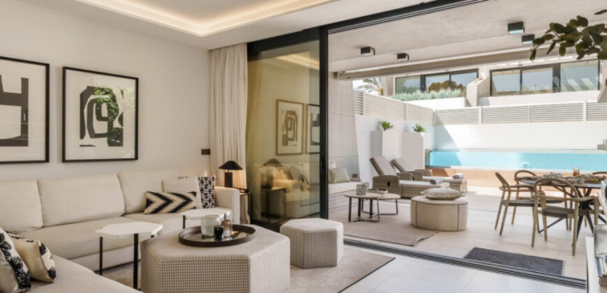 Modern Semi-Detached Villa minutes from Puerto Banus