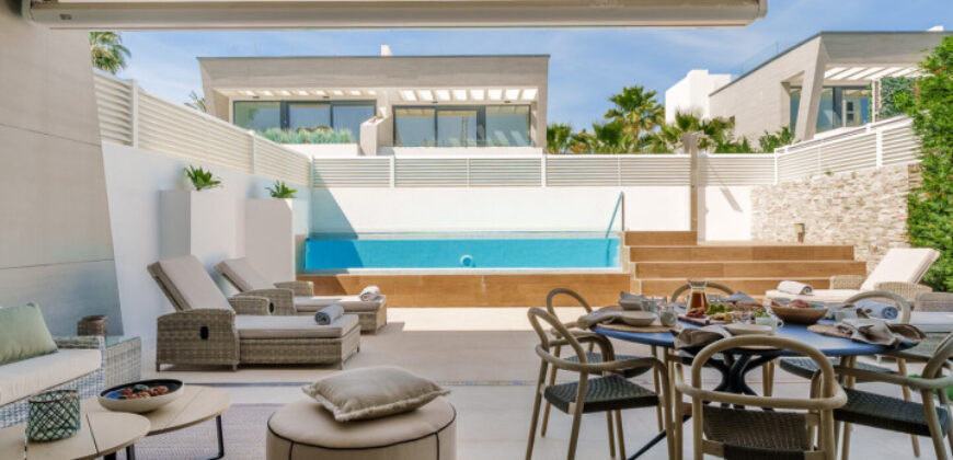 Modern Semi-Detached Villa minutes from Puerto Banus