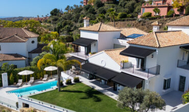 Stunning Villa with Panoramic Views of the Mediterranean Sea