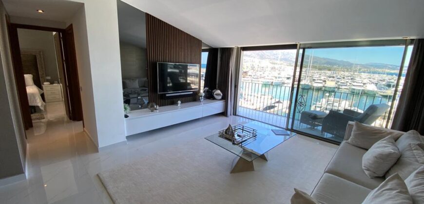 Gorgeous 2 bedroom 1 bathroom SEA VIWE, Penthouse in Puerto Banus