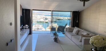 Gorgeous 2 bedroom 1 bathroom SEA VIWE, Penthouse in Puerto Banus