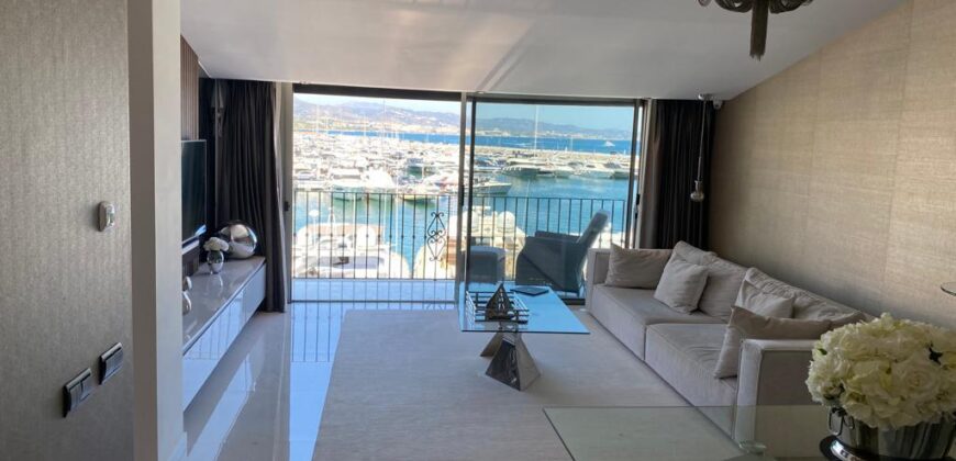 Gorgeous 2 bedroom 1 bathroom SEA VIWE, Penthouse in Puerto Banus