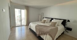 Gorgeous front-line penthouse in the vibrant marina of Puerto Banus