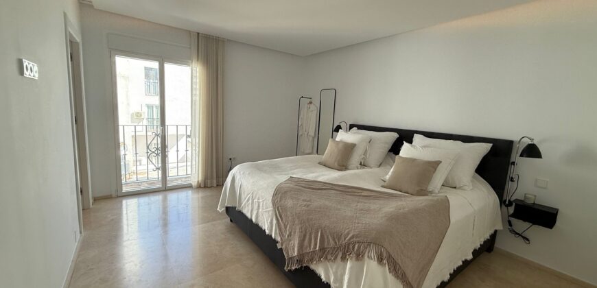 Gorgeous front-line penthouse in the vibrant marina of Puerto Banus