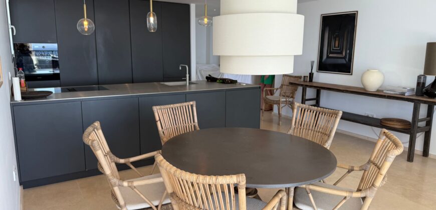 Gorgeous front-line penthouse in the vibrant marina of Puerto Banus