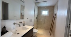 Gorgeous front-line penthouse in the vibrant marina of Puerto Banus