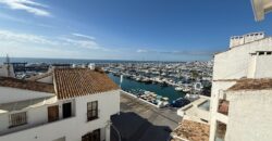Gorgeous front-line penthouse in the vibrant marina of Puerto Banus