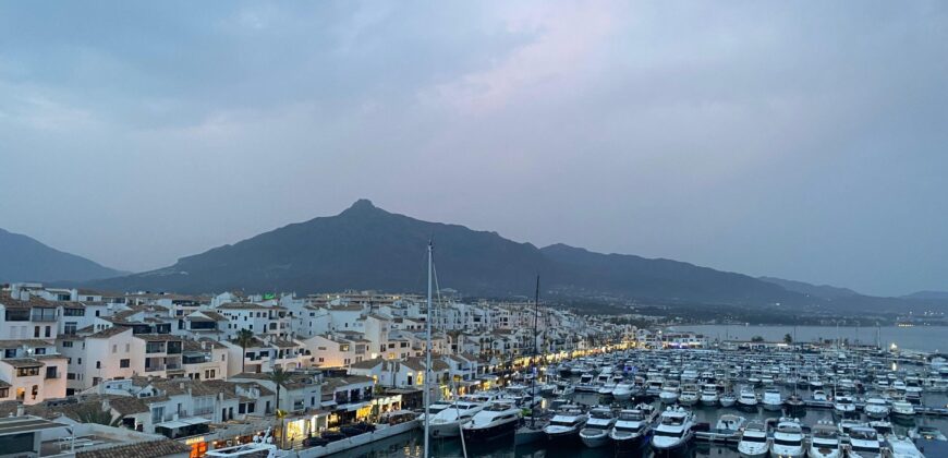 Gorgeous 2 bedroom 1 bathroom SEA VIEW, Penthouse in Puerto Banus